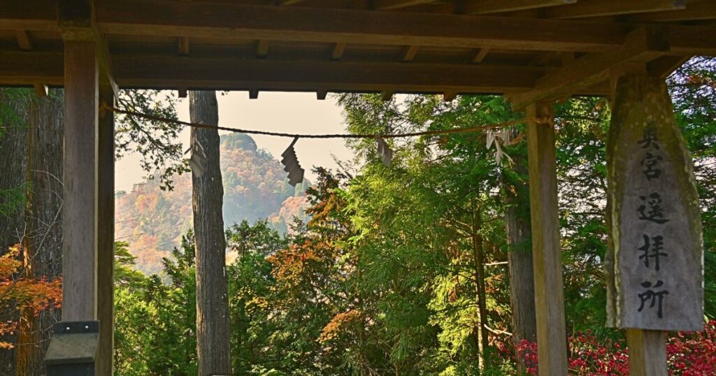 武蔵御嶽神社の奥宮遥拝所